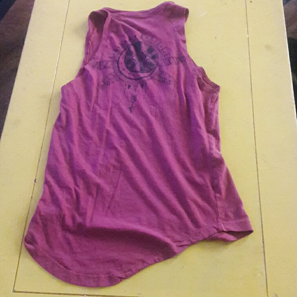 T Bar maroon muscle t